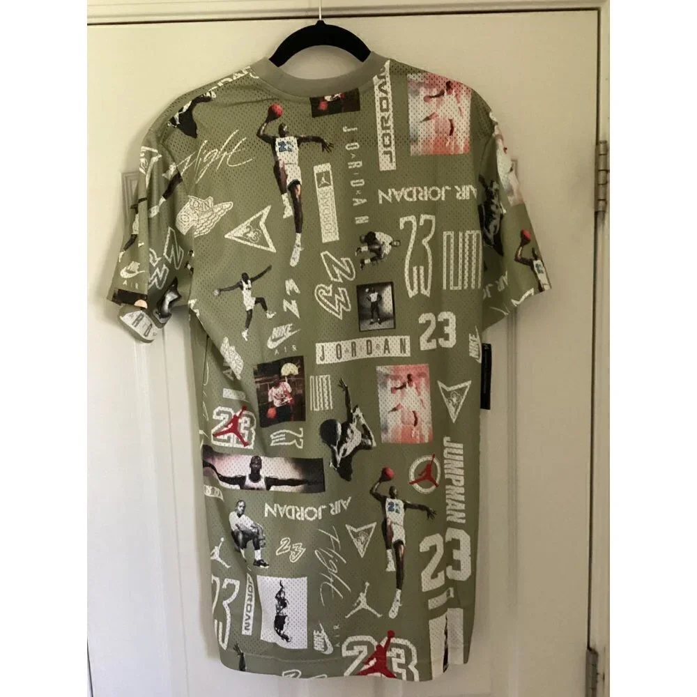 𝅺JORDAN Short Sleeve GFX Top -‎ Size: Medium Color: Spruce Fog